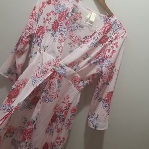 Beautiful floral sheer cover up.